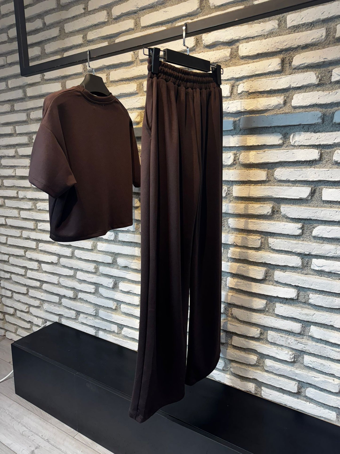 MARKA MODEL EŞOFMAN TAKIMI