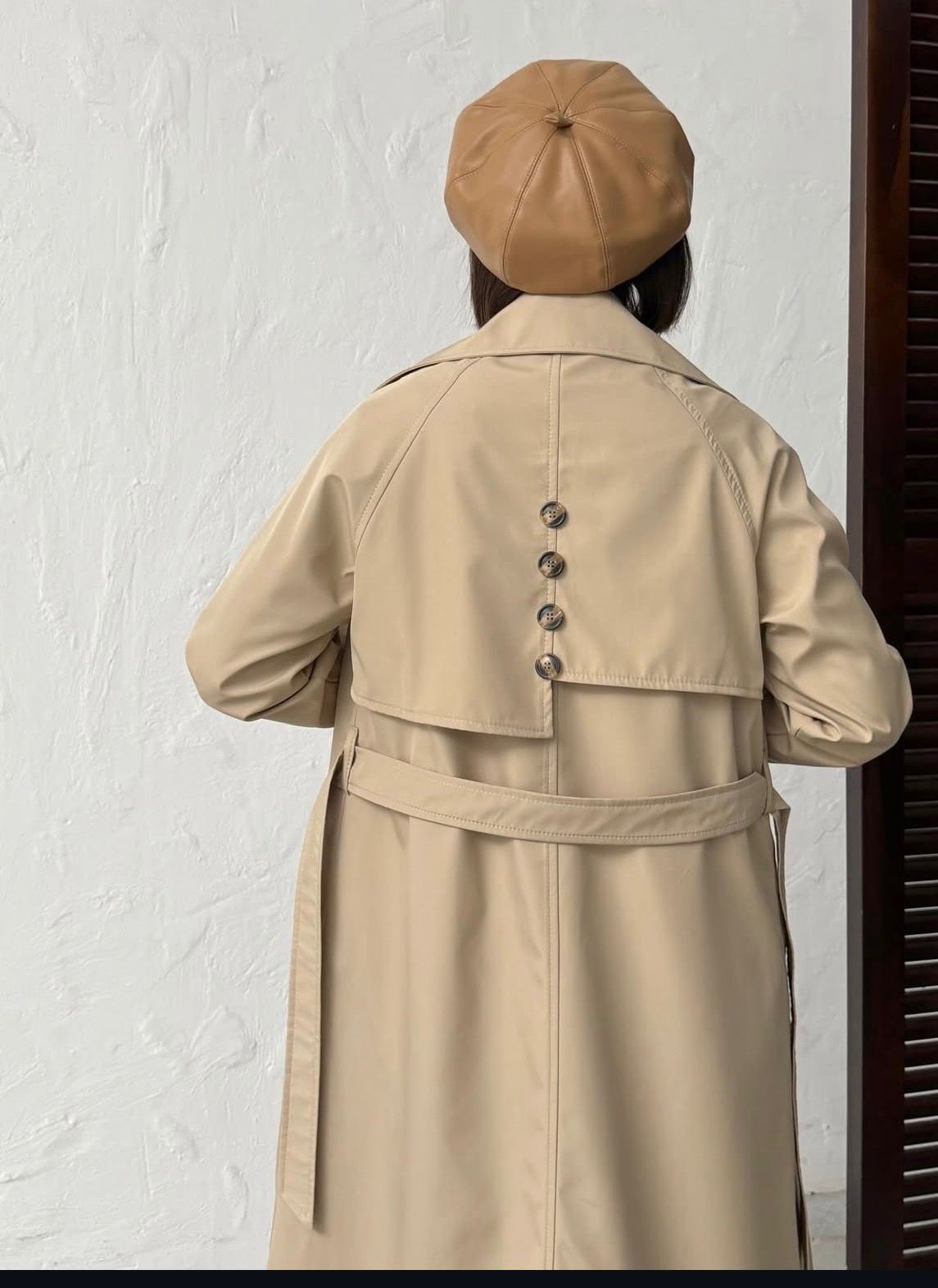 DÜĞME DETAYLI KUŞAKLI UZUN TRENÇKOT