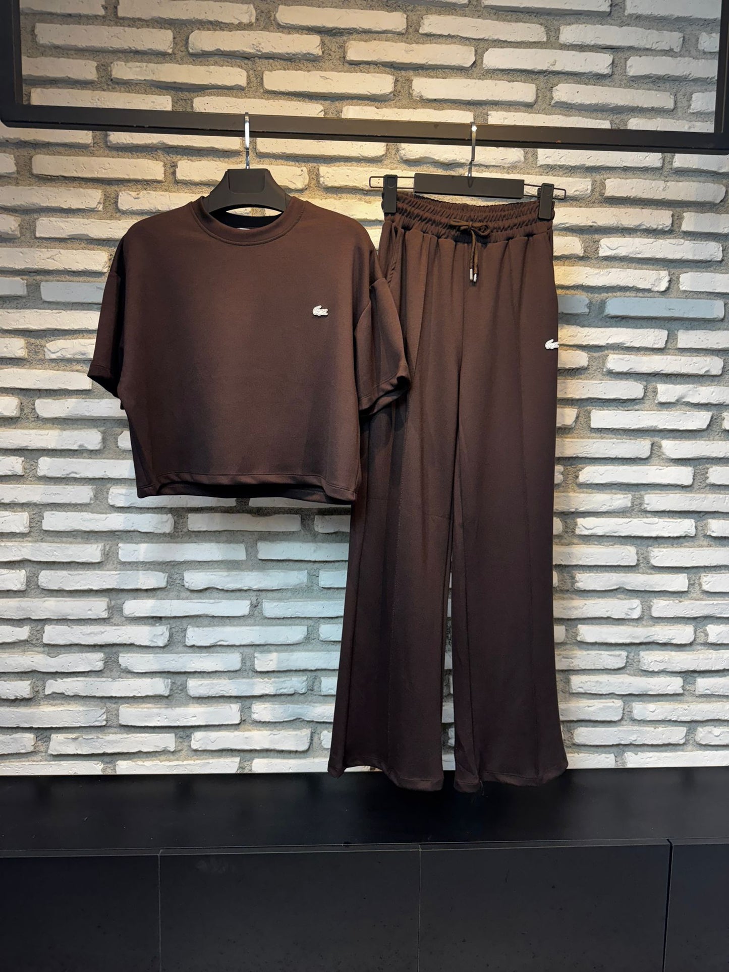 MARKA MODEL EŞOFMAN TAKIMI