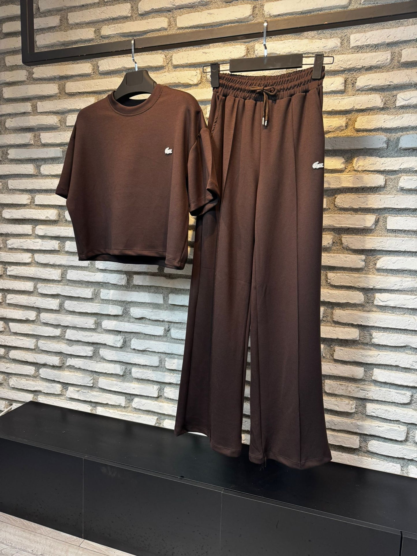 MARKA MODEL EŞOFMAN TAKIMI