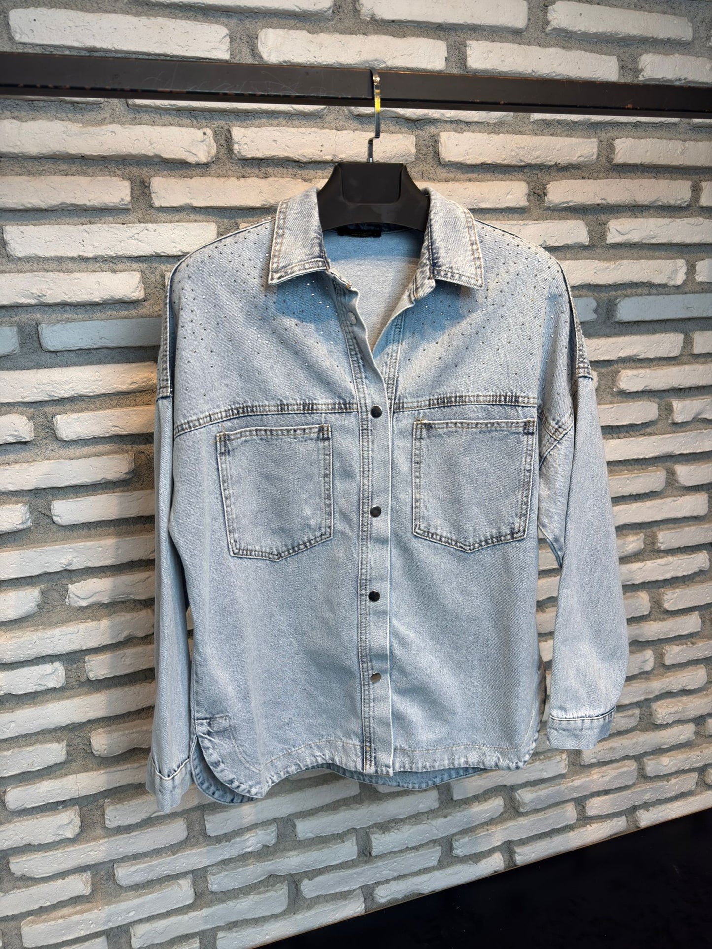 TAŞ İŞLEMELI KOT CEKET