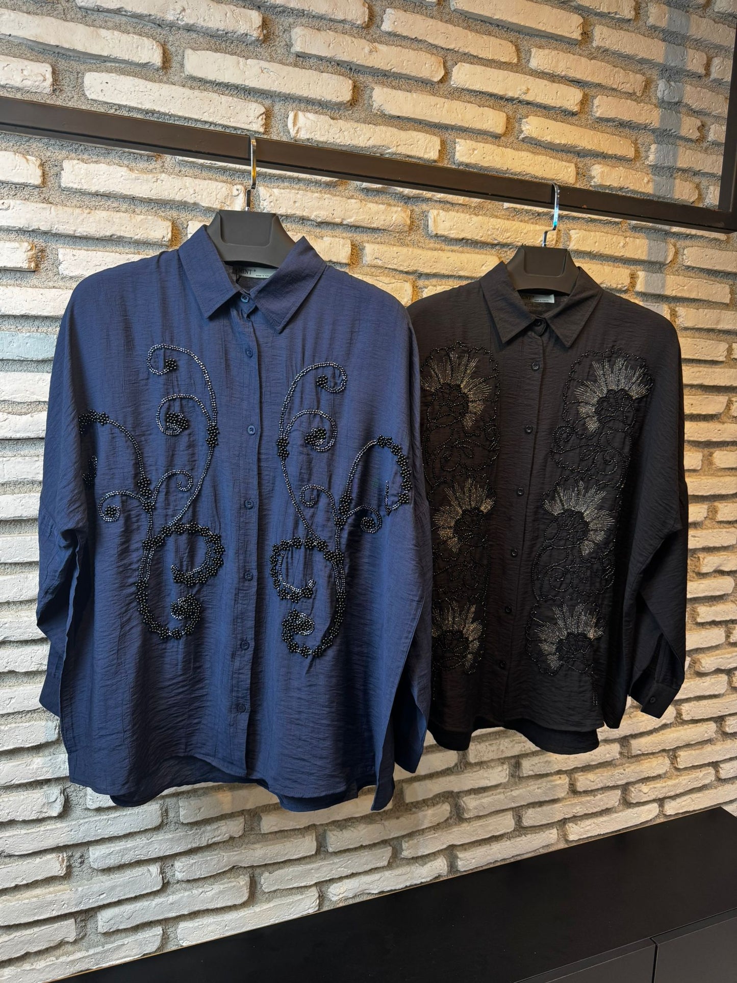 İŞLEME DETAYLI TESETTÜRE UYUMLU GÖMLEK